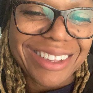 Meet your Posher, Shirley